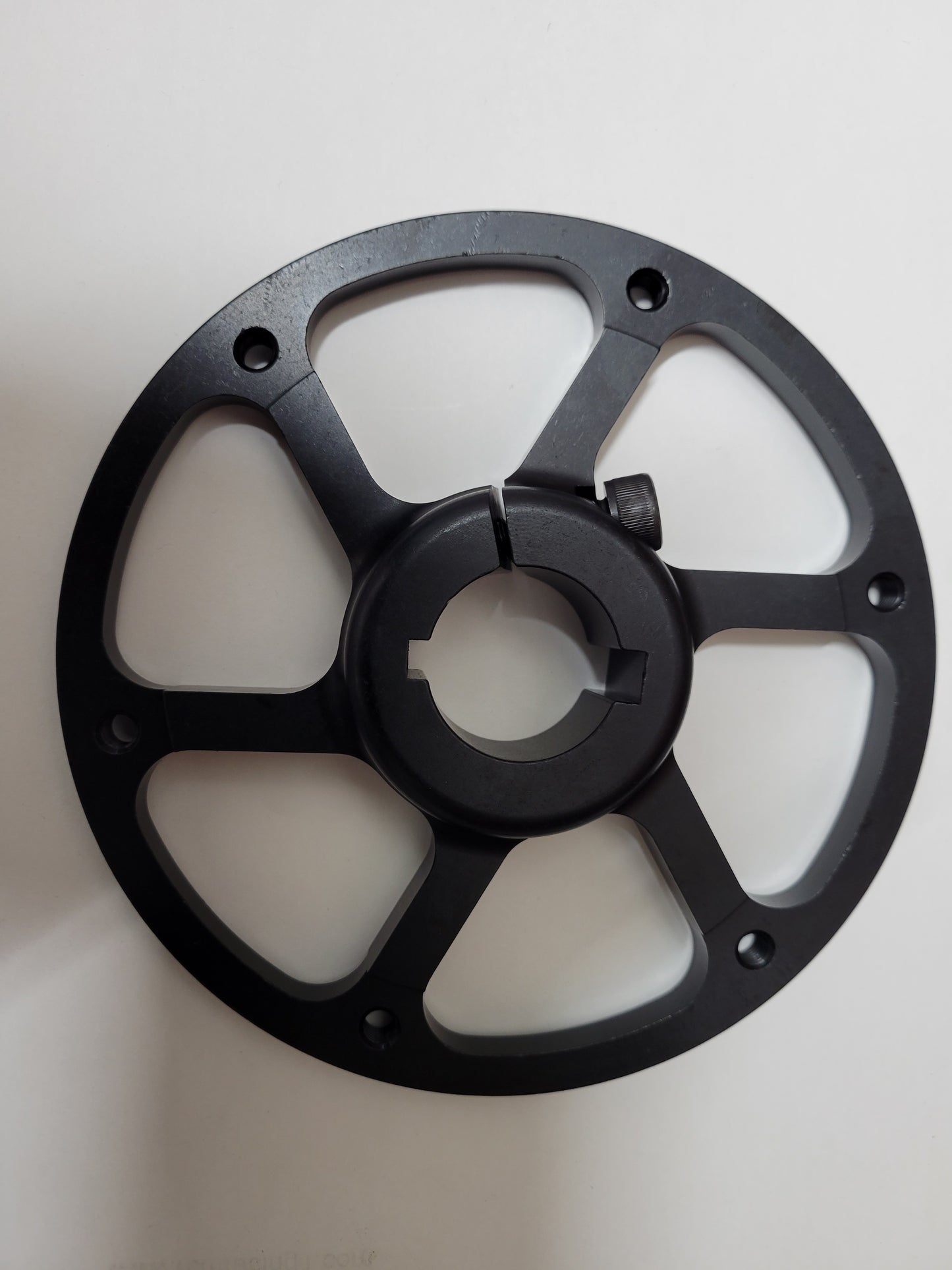 30mm American-style sprocket hub with keyways