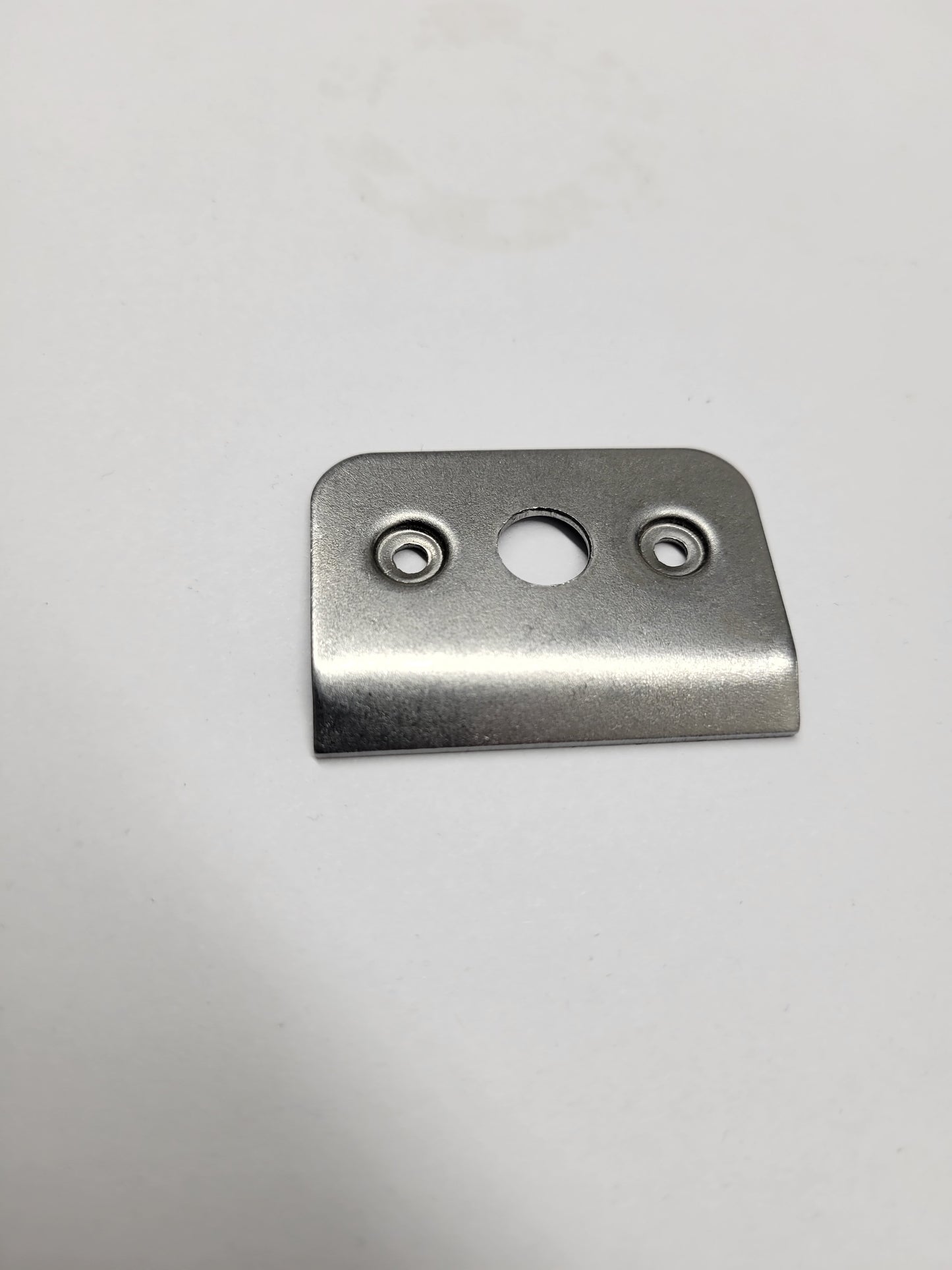 Single Dzus mounting plate for kart bodywork