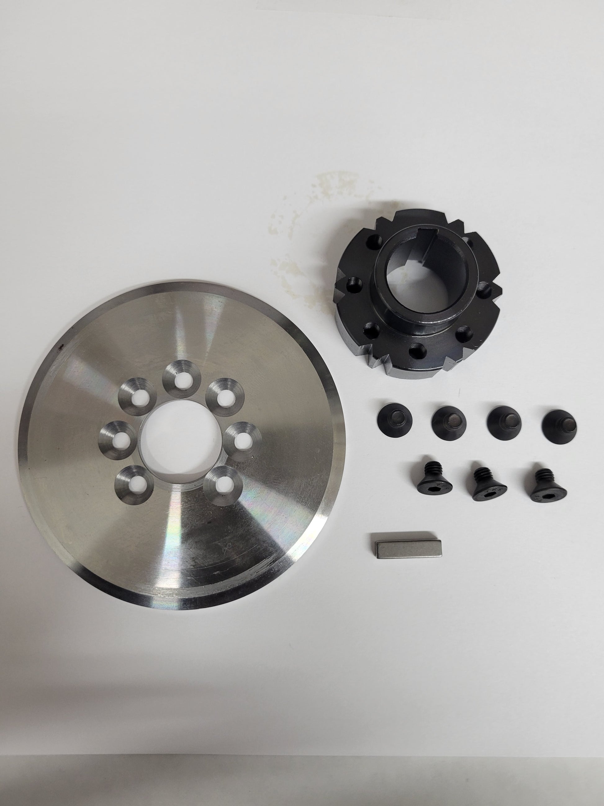 FCDC Bully Three Disk Arena Drive Hub Kit with key and screws assembled