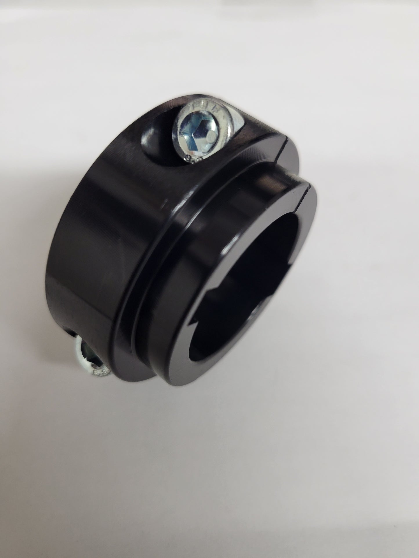 30mm black axle lock collar featuring 7mm shoulder