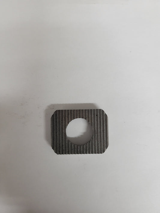 Sniper top plate with serrated bottom for steering inserts